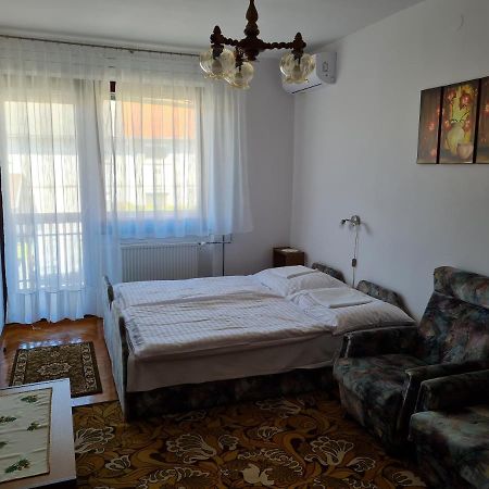 Gyoengyvirag Apartman Lenti Εξωτερικό φωτογραφία