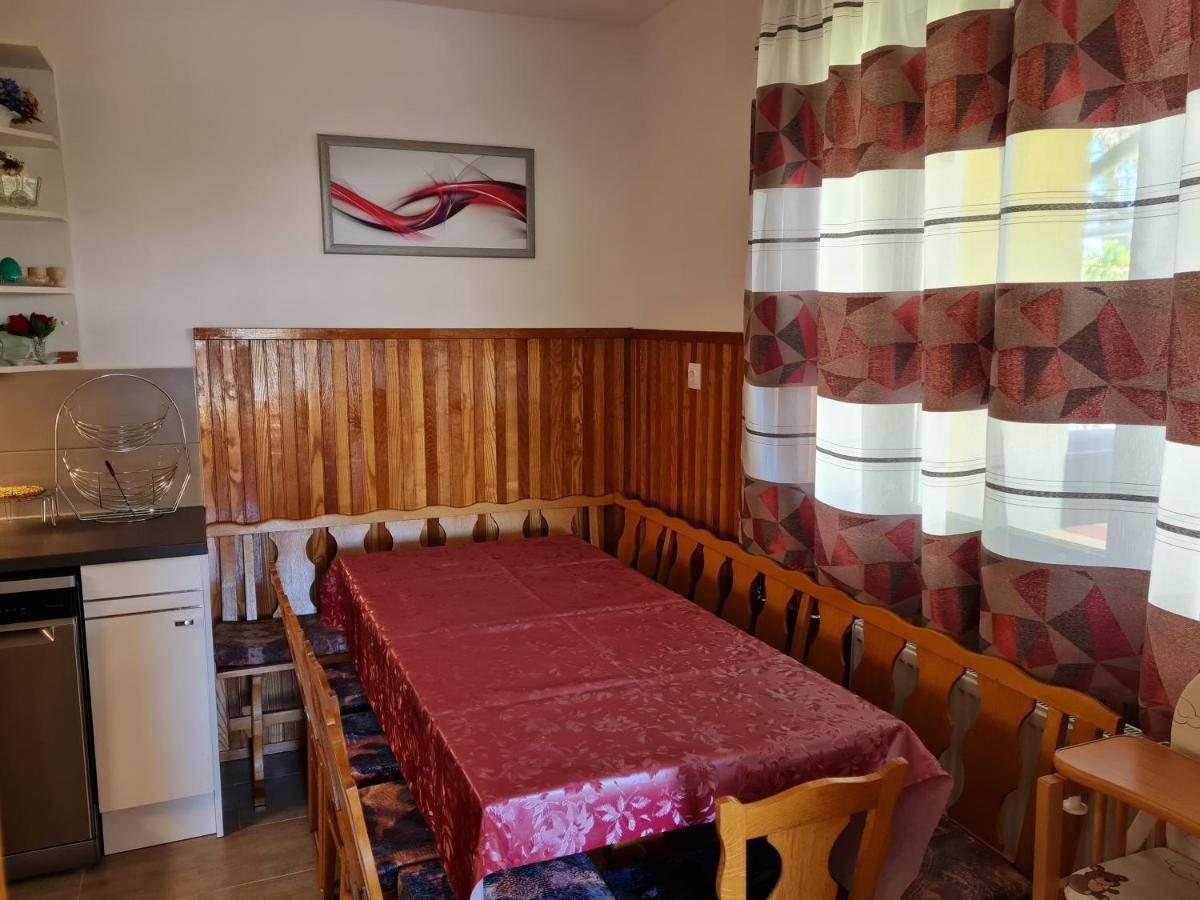 Gyoengyvirag Apartman Lenti Εξωτερικό φωτογραφία